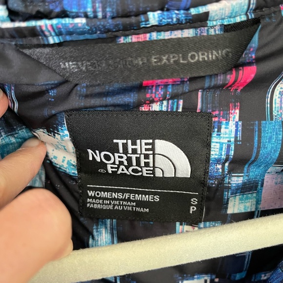 The North Face quilted jacket. VGUC - Picture 6 of 6